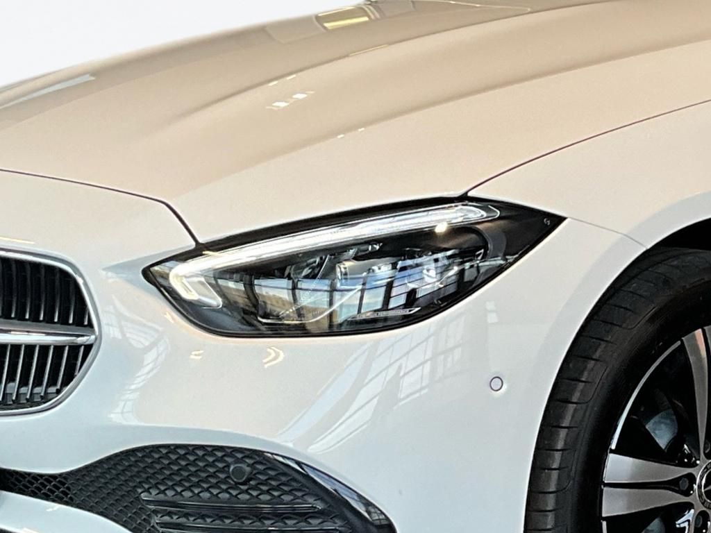 Mercedes-Benz C 300 2025