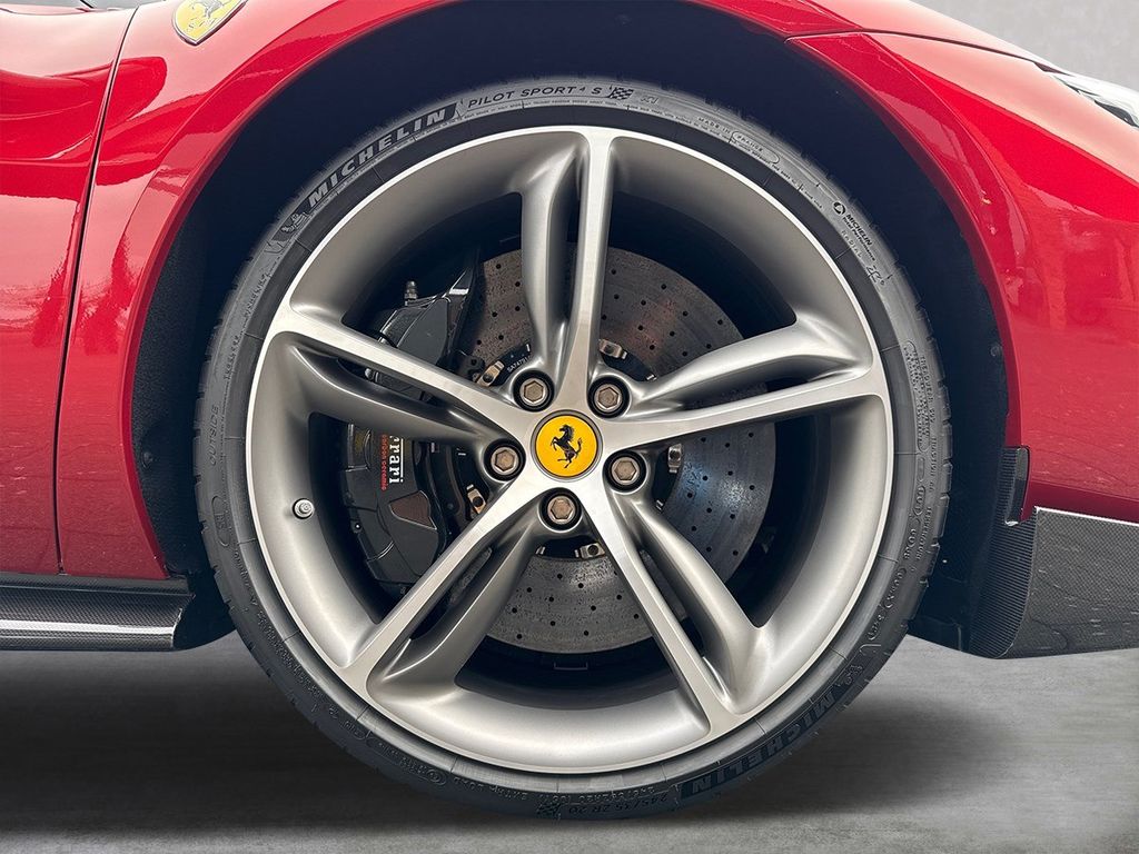 Ferrari 296 GTS 2023