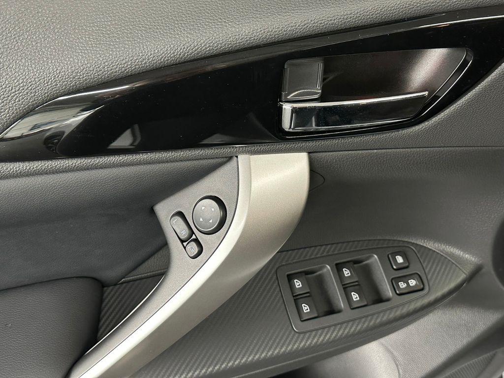 Mitsubishi Eclipse Cross 2024