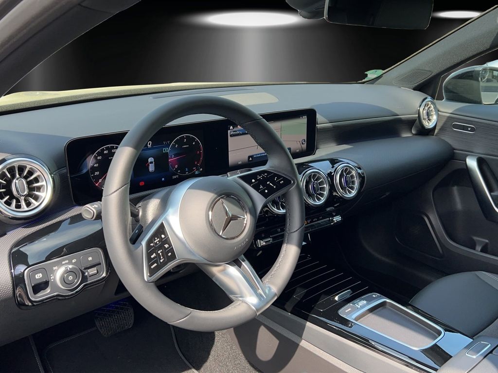 Mercedes-Benz A 200 2024