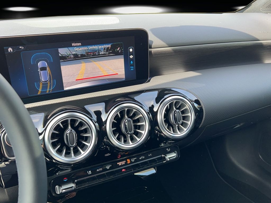 Mercedes-Benz A 200 2024