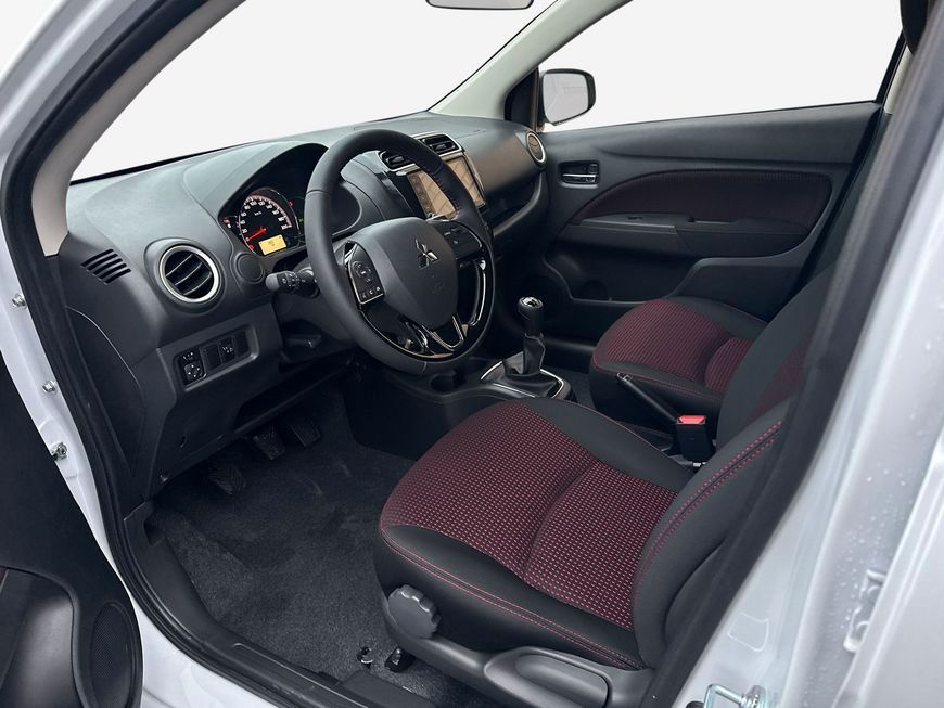 Mitsubishi Space Star 2025