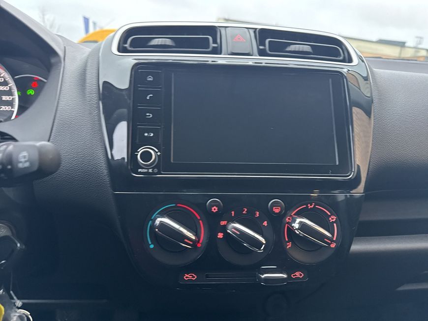 Mitsubishi Space Star 2025