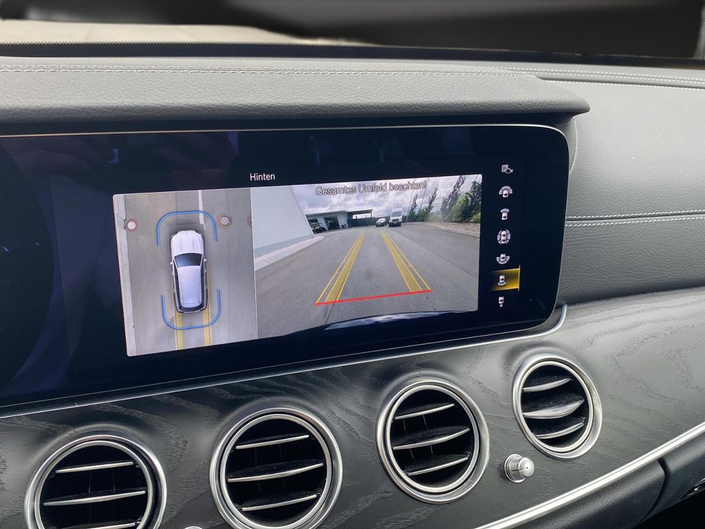 Mercedes-Benz E 300 2021
