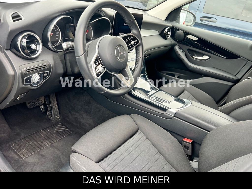 Mercedes-Benz GLC 300 2021
