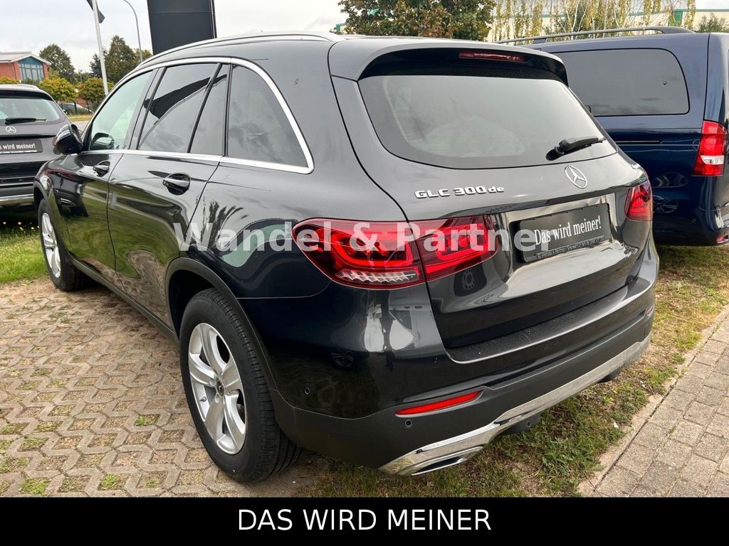 Mercedes-Benz GLC 300 2021