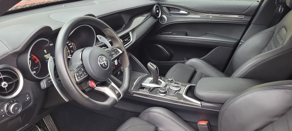 Alfa Romeo Stelvio 2024