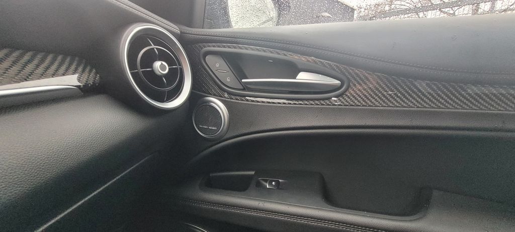 Alfa Romeo Stelvio 2024