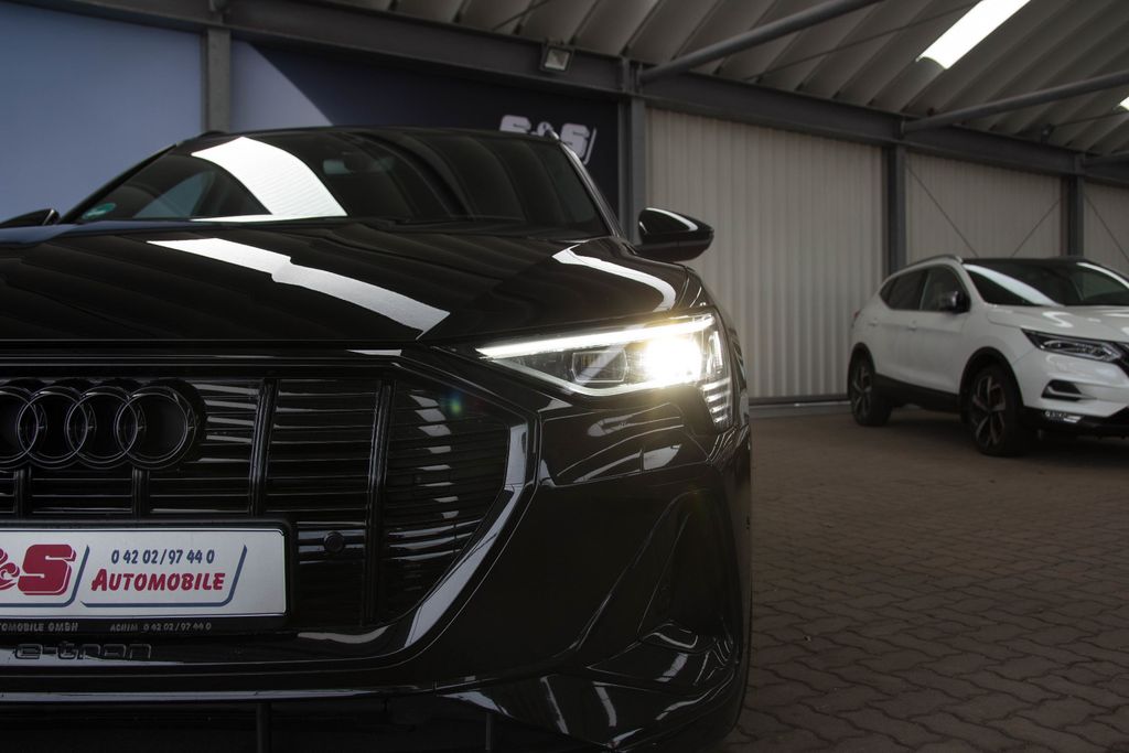 Audi e-tron 2023