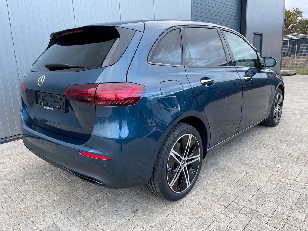 Mercedes-Benz B 250 2023