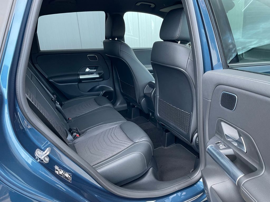 Mercedes-Benz B 250 2023