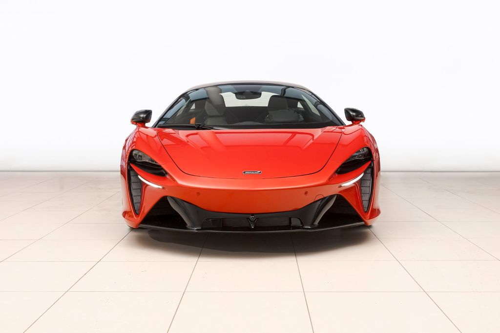 McLaren Artura 2024