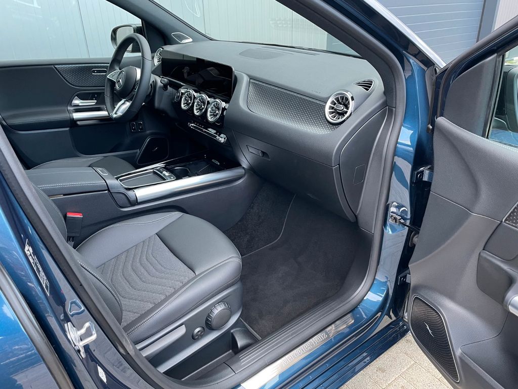 Mercedes-Benz B 250 2023