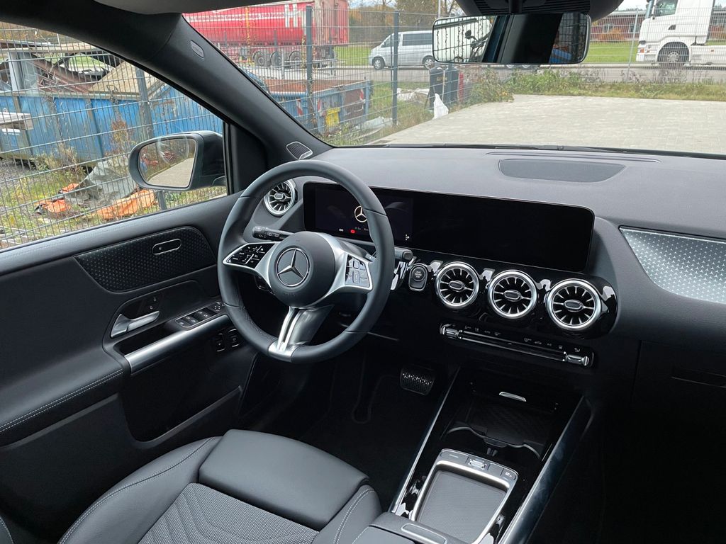Mercedes-Benz B 250 2023
