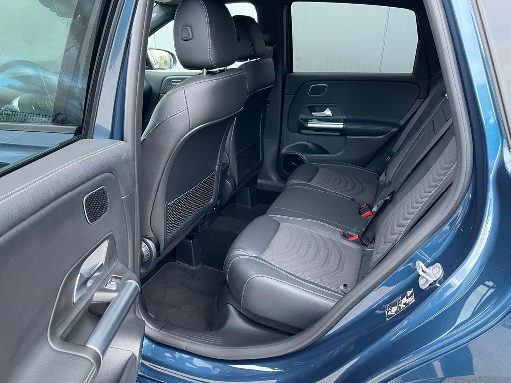 Mercedes-Benz B 250 2023