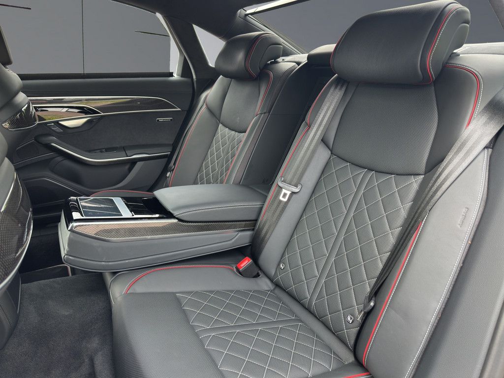 Audi A8 2024