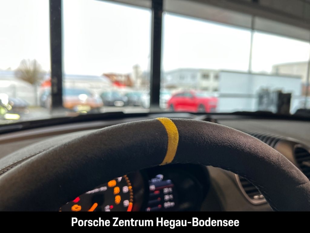 Porsche Boxster 2025