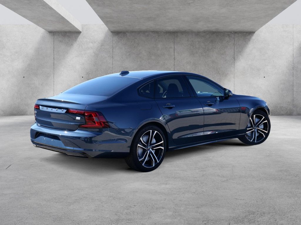Volvo S90 2025