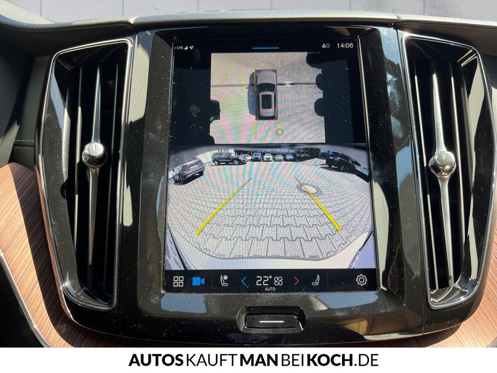 Volvo XC60 2025