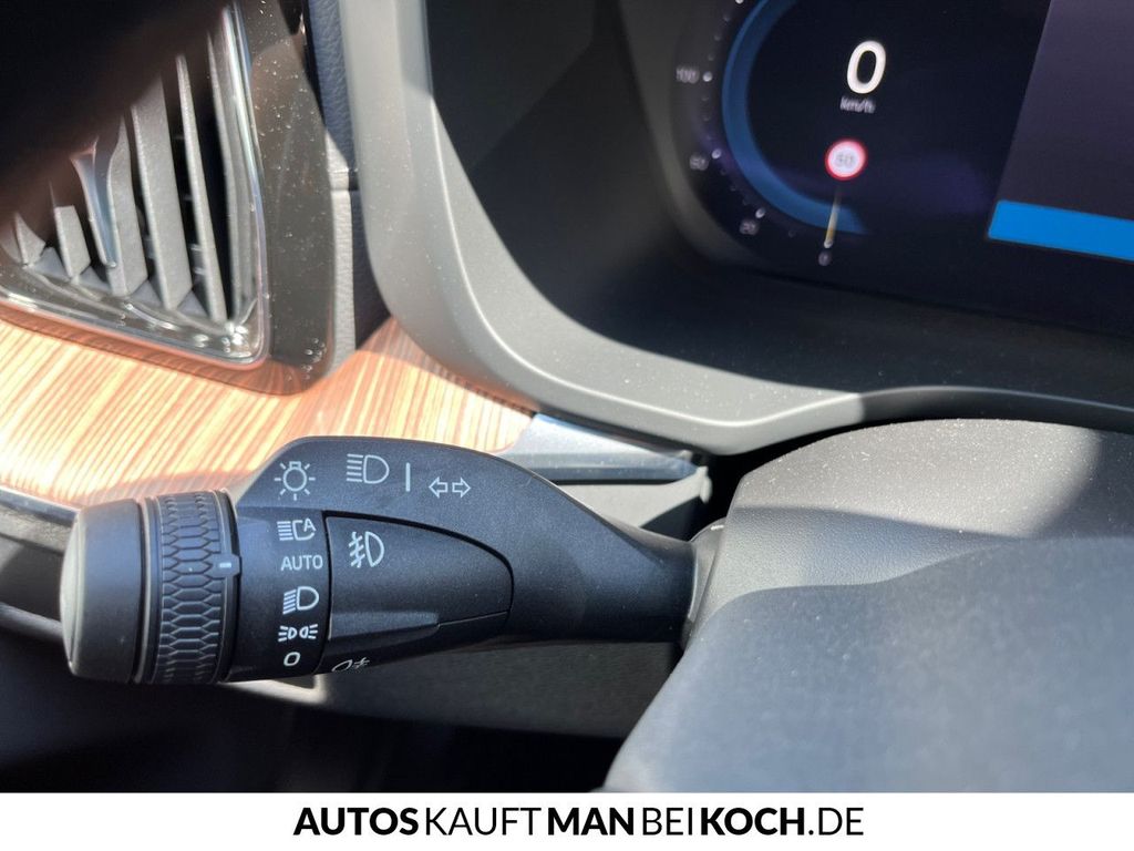 Volvo XC60 2025