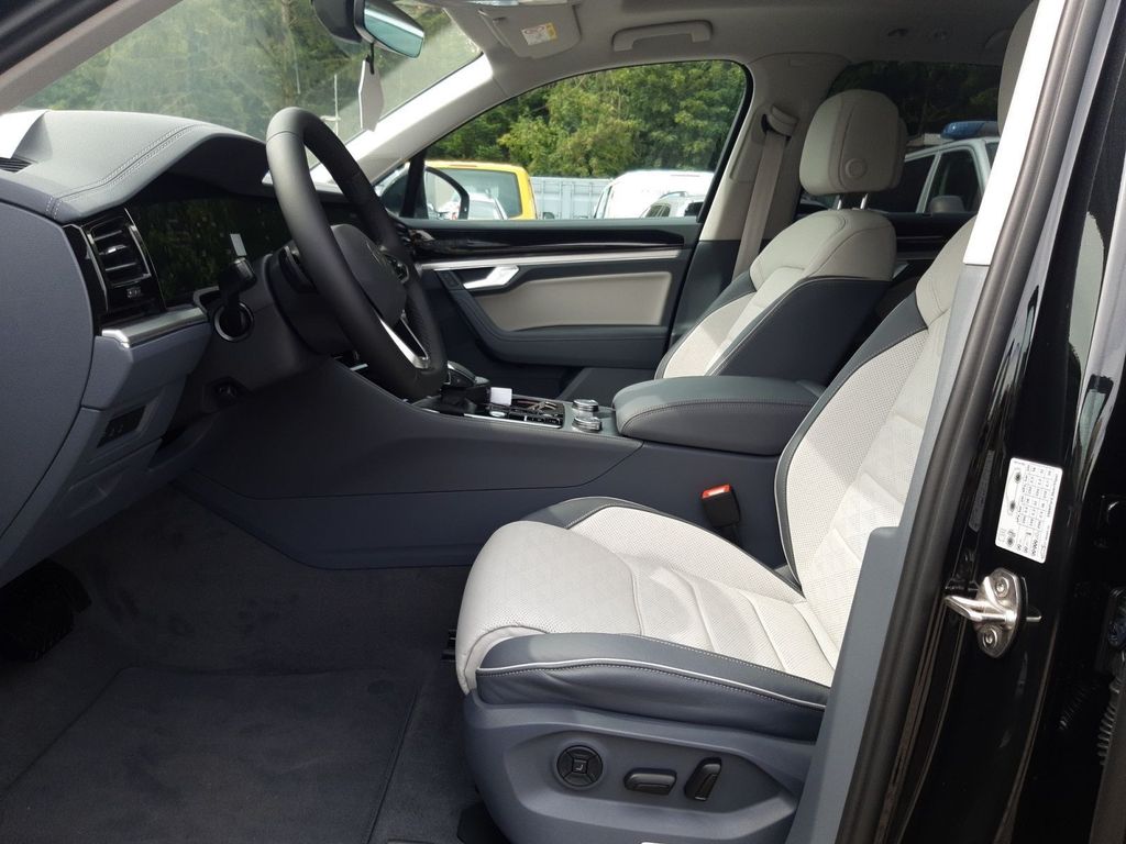 Volkswagen Touareg 2025