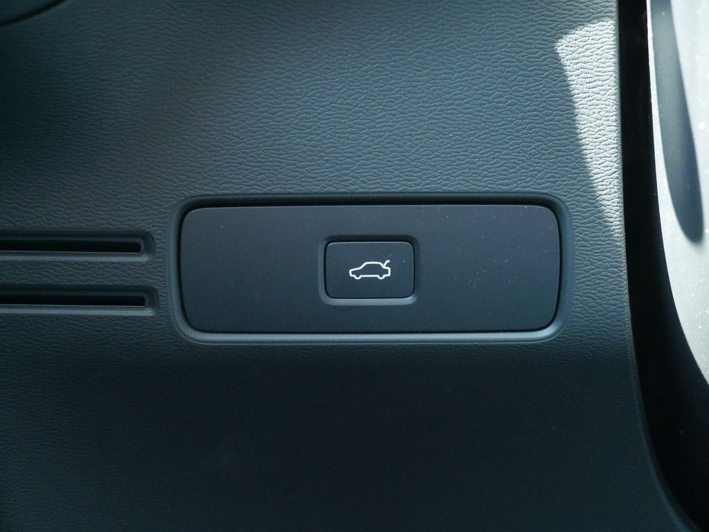 Volvo EX40 2025