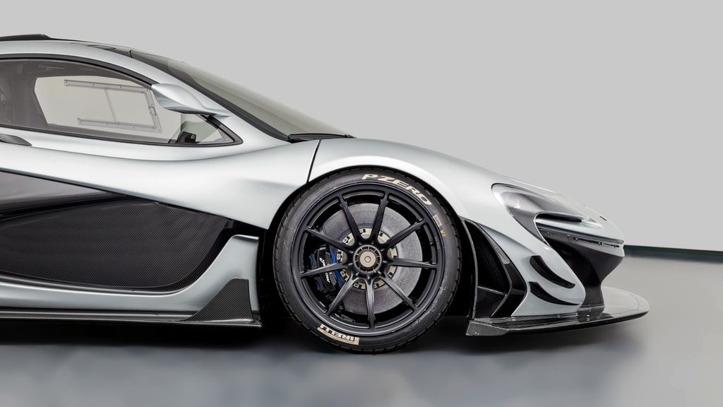 McLaren P1 2015