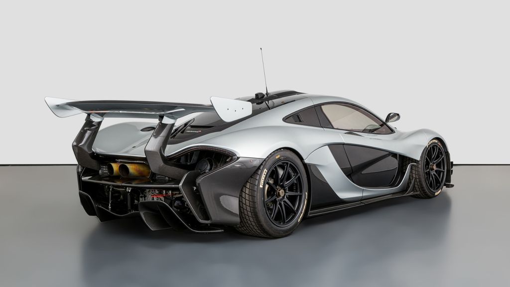 McLaren P1 2015