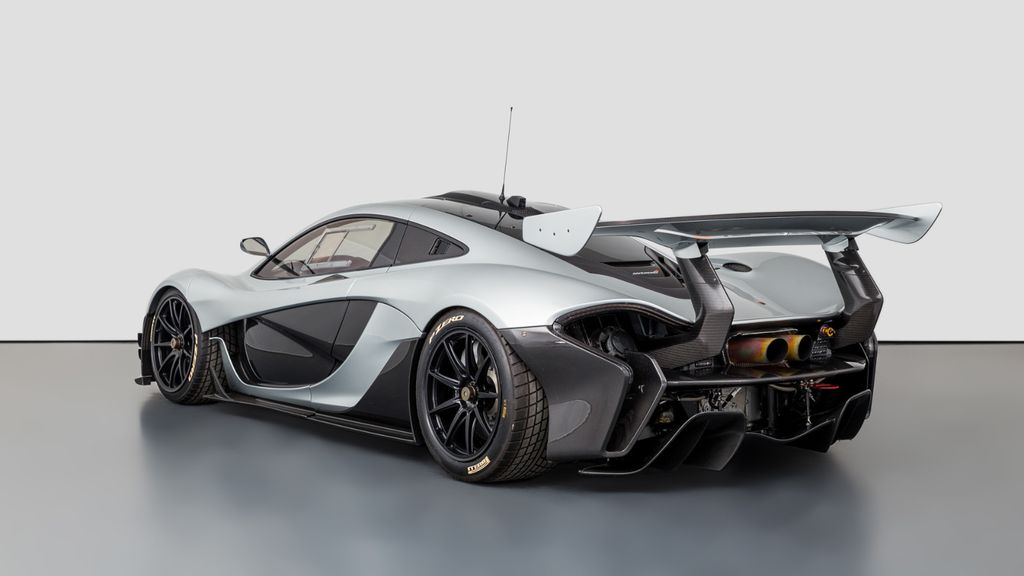 McLaren P1 2015