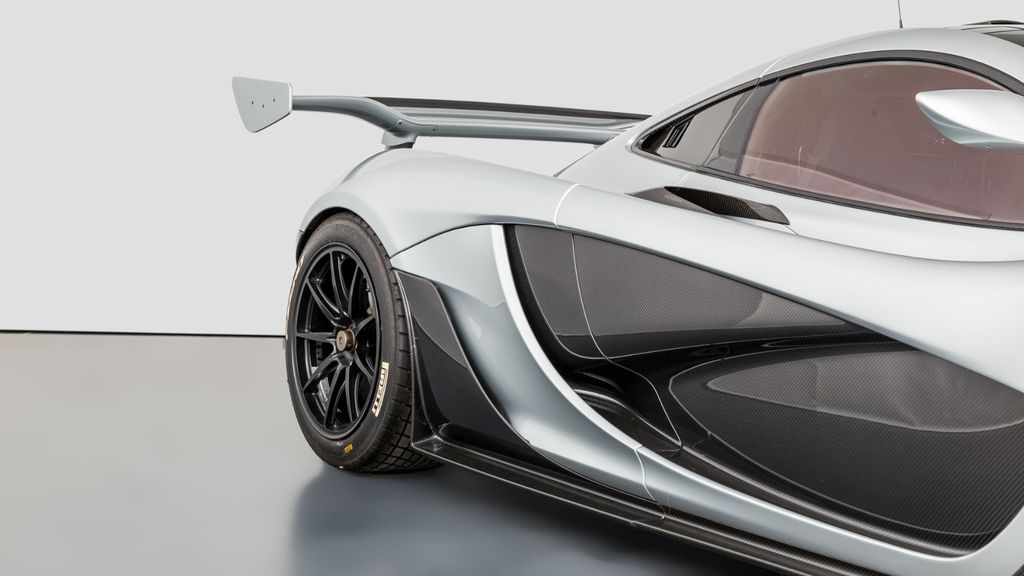 McLaren P1 2015
