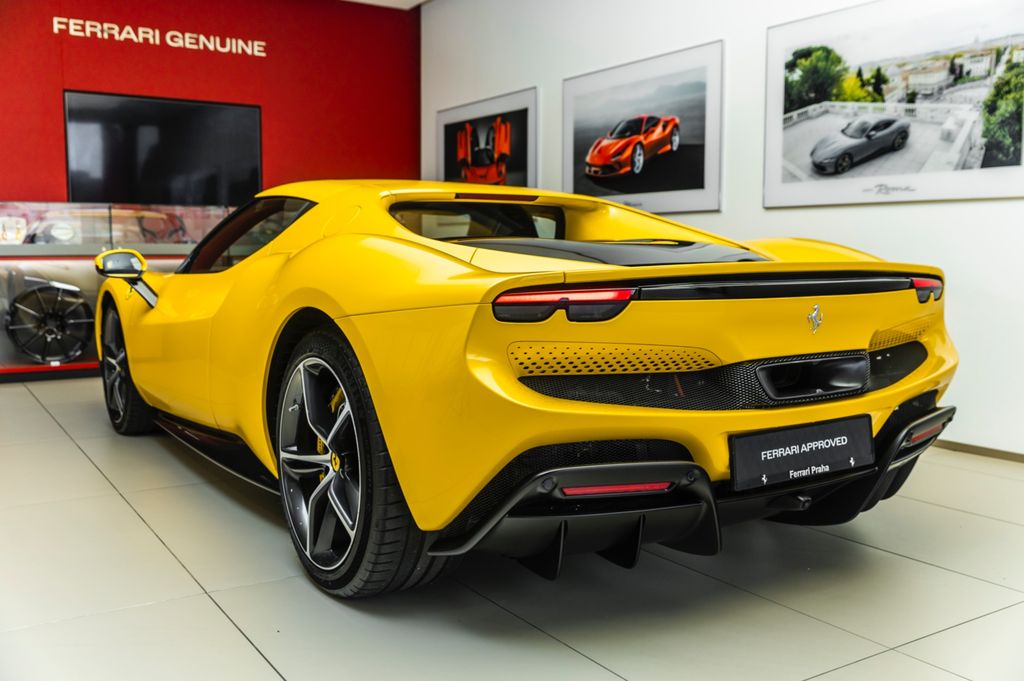 Ferrari 296 GTB 2022