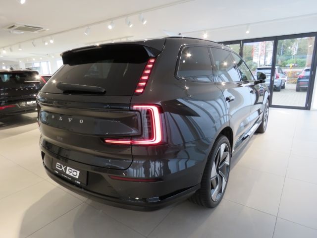 Volvo EX90