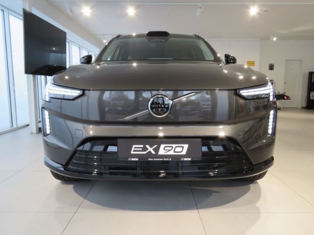 Volvo EX90