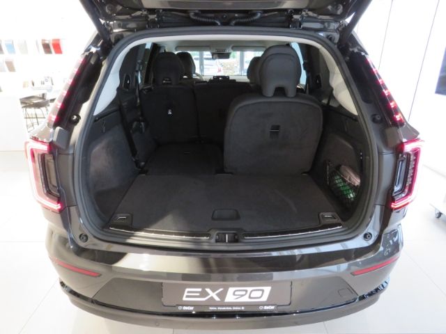 Volvo EX90
