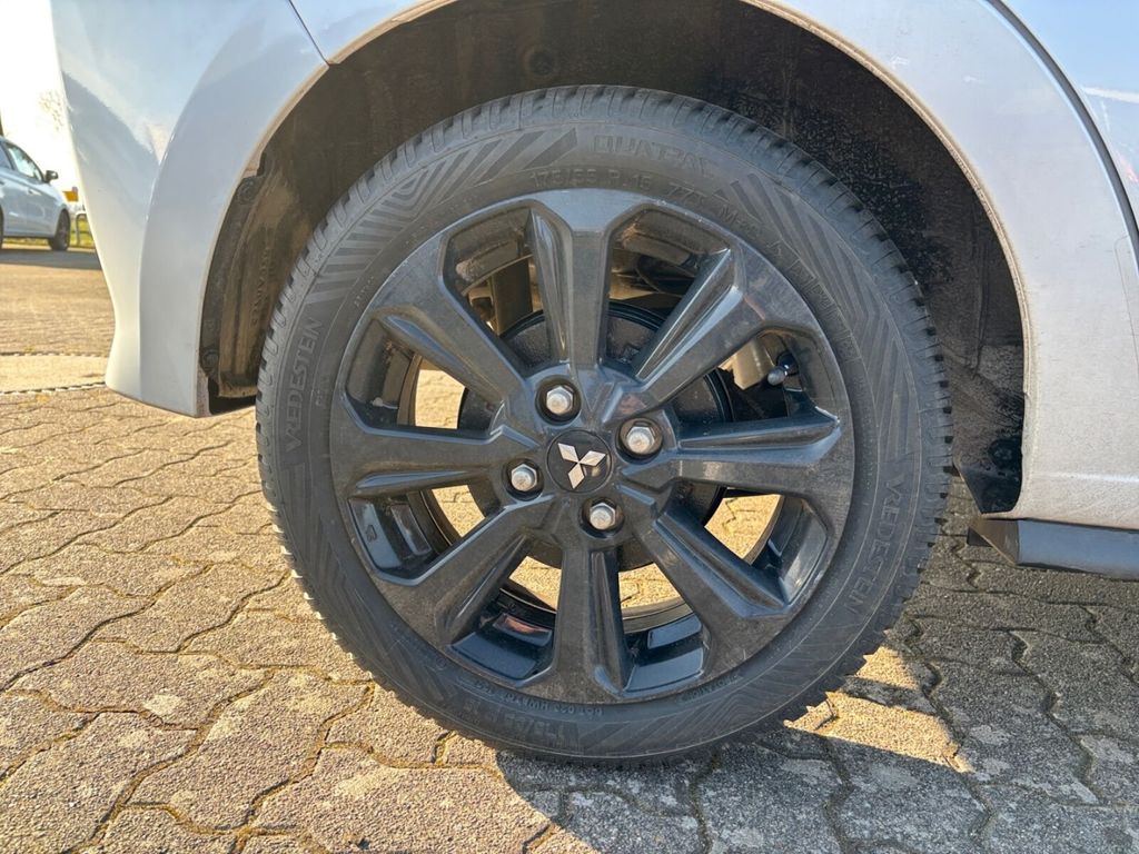 Mitsubishi Space Star 2024