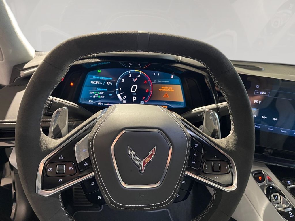 Corvette C8 2025