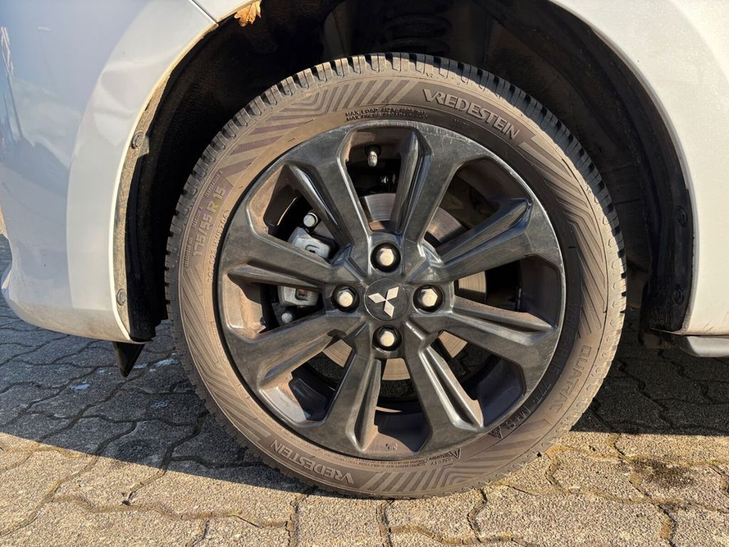 Mitsubishi Space Star 2024