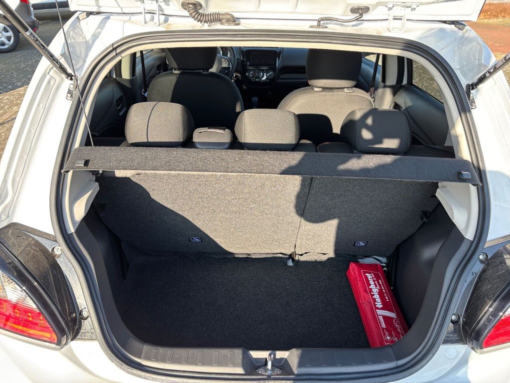 Mitsubishi Space Star 2024