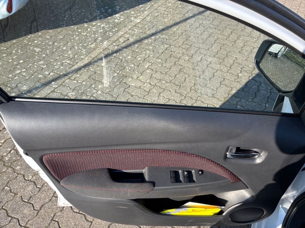 Mitsubishi Space Star 2024