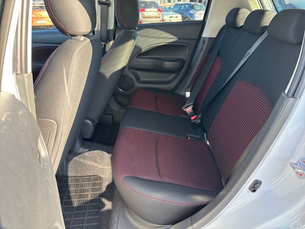 Mitsubishi Space Star 2024