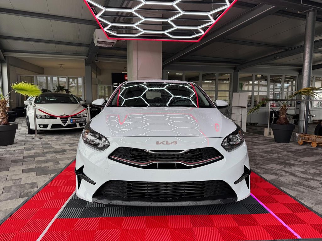 Kia cee'd / Ceed 2025