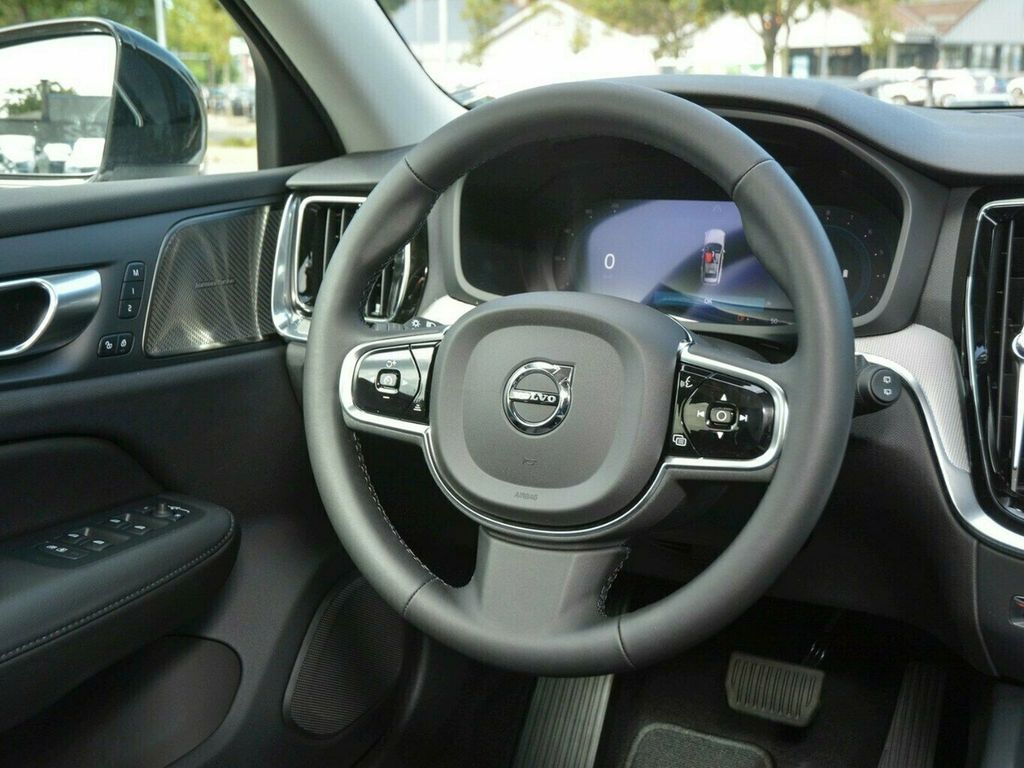 Volvo V60 2023
