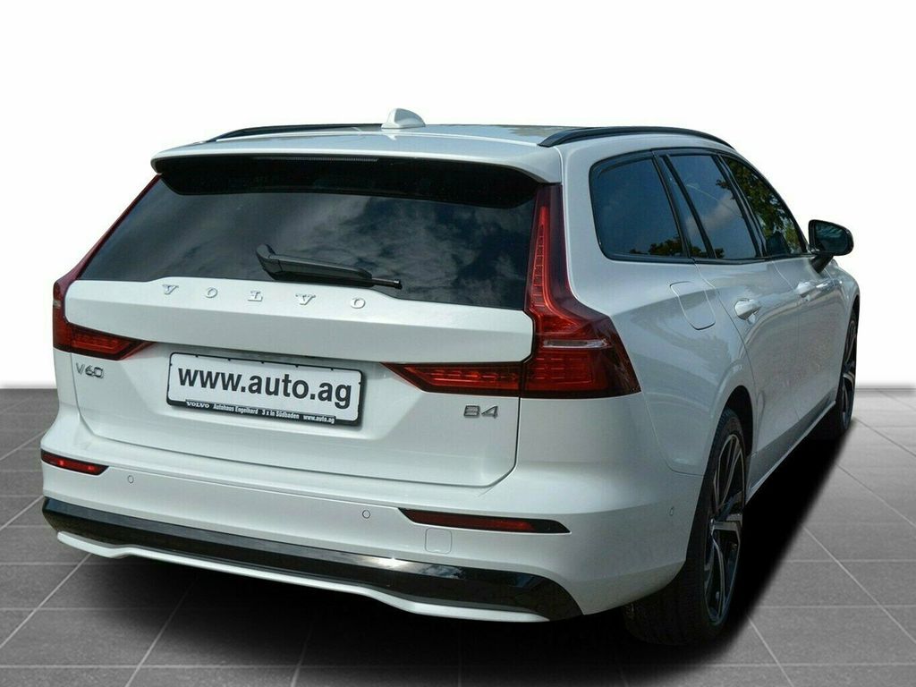 Volvo V60 2023