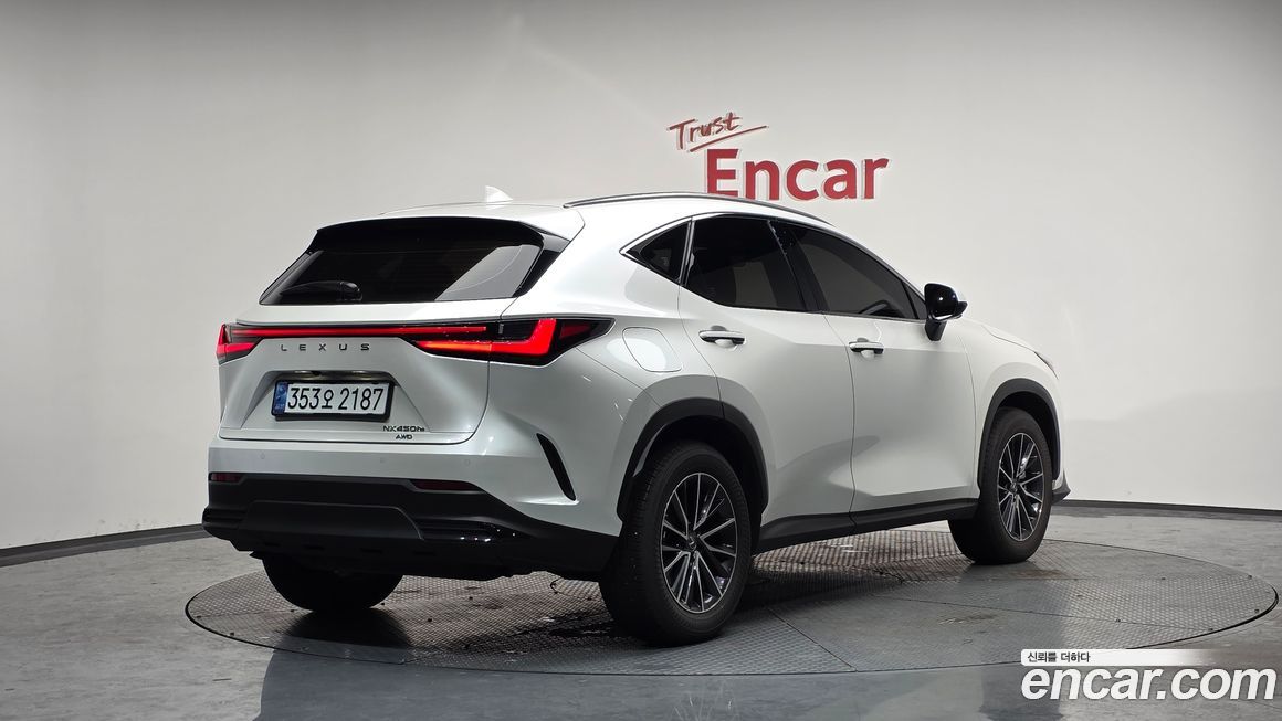 Lexus NX 2025
