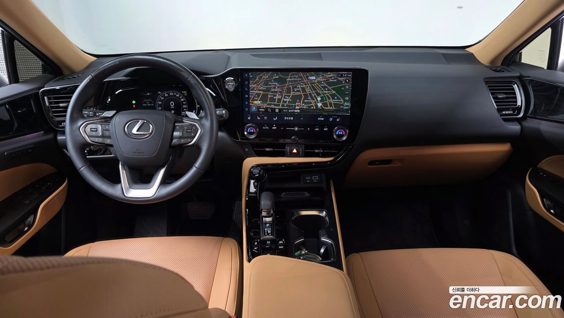 Lexus NX 2025