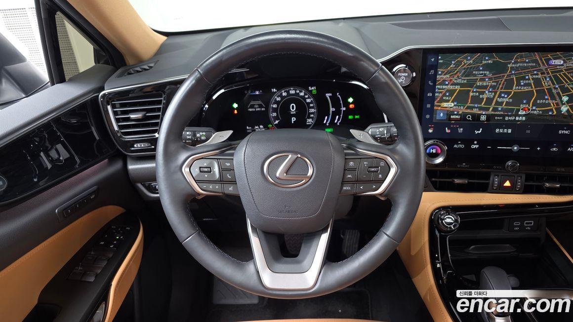 Lexus NX 2025