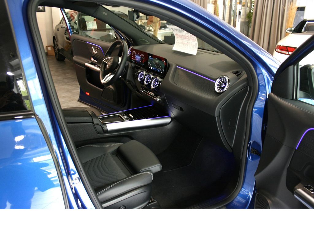 Mercedes-Benz GLA 200 2023