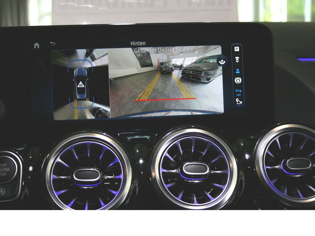 Mercedes-Benz GLA 200 2023