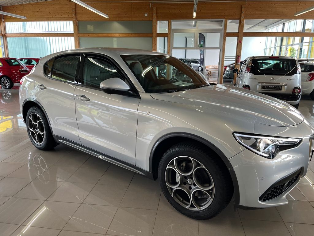 Alfa Romeo Stelvio 2023