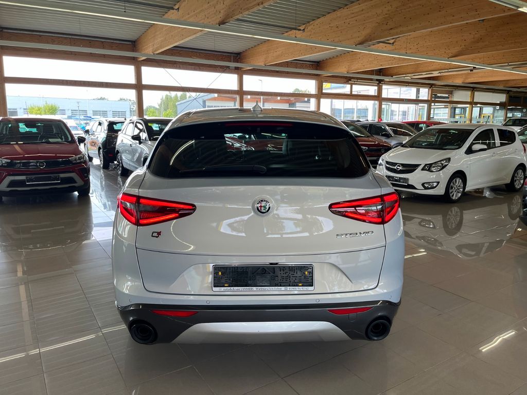 Alfa Romeo Stelvio 2023